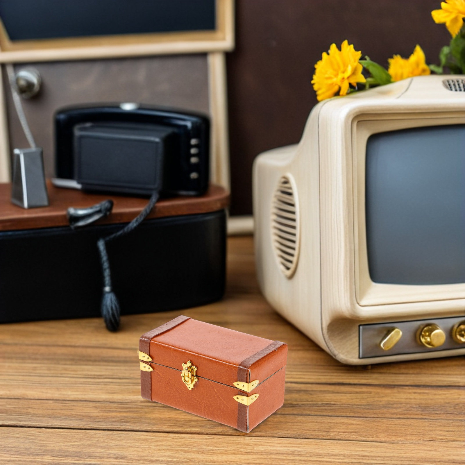 ミニチュアヴィンテージトラベルトランクスーツケース レトロス - Retro Vintage Trunk Suitcase のレビューと価格